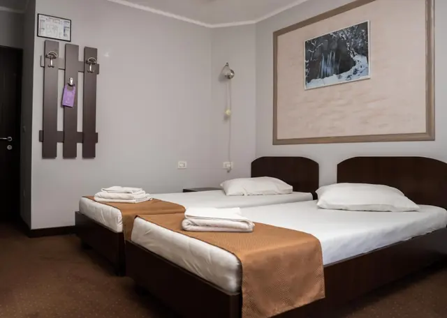 Cameră dublă, Pensiunea Lido Moisei